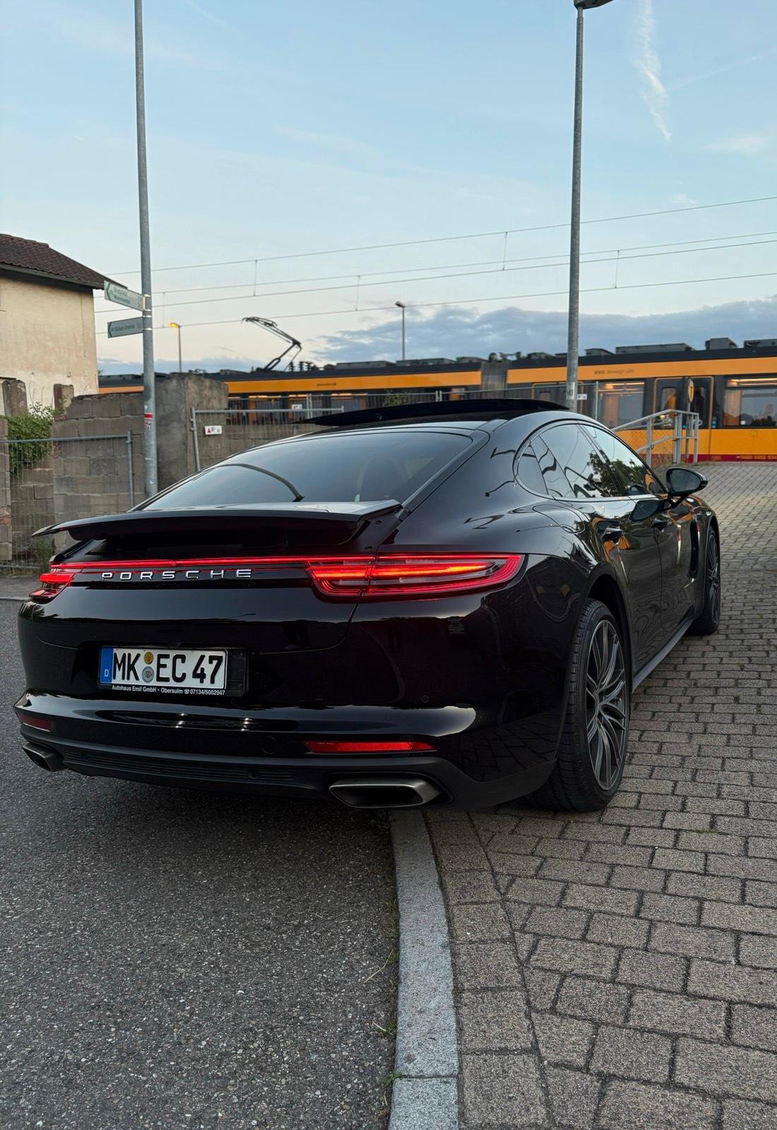 Porsche Limousine Bild 3