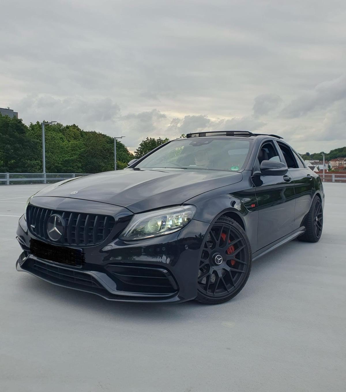 Mercedes C63 S AMG V8 Bild 2