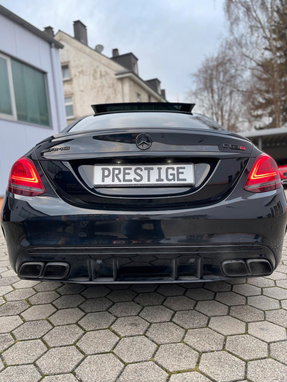 Mercedes C63 S AMG V8 Bild 4
