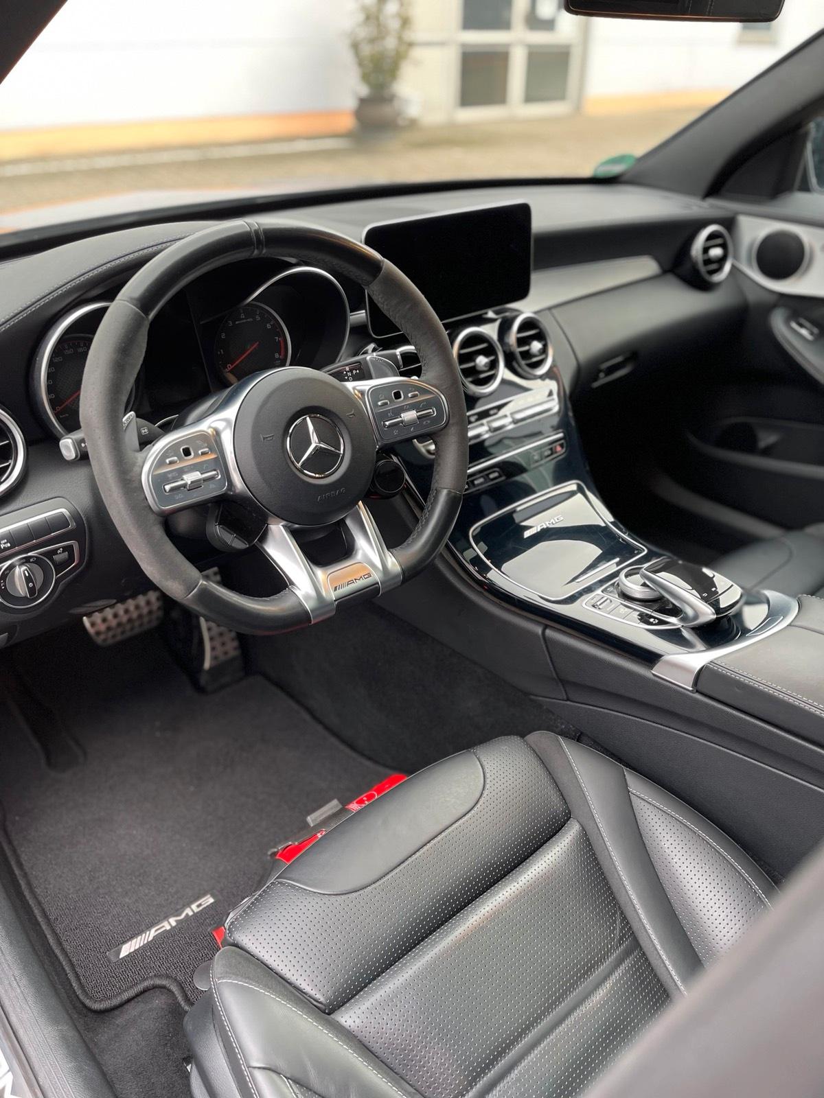 Mercedes C63 S AMG V8 Bild 6