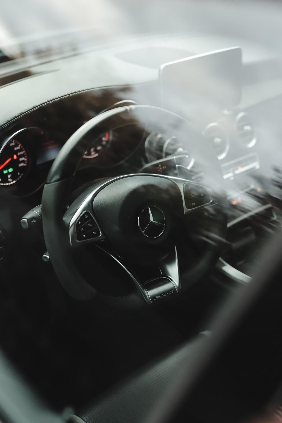 Mercedes-Benz SUV Bild 6