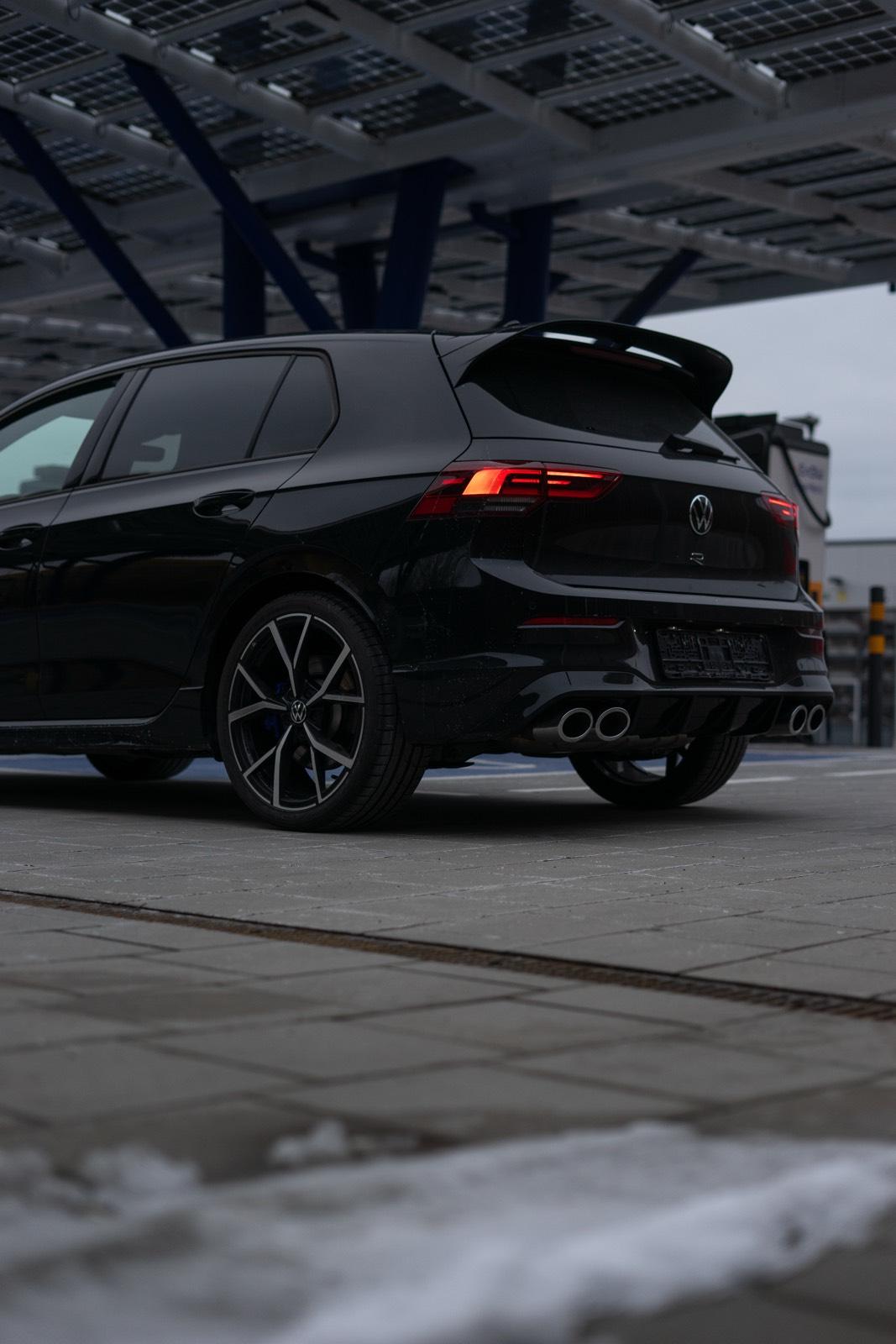 VW Golf 8R Performance Rent Bild 3