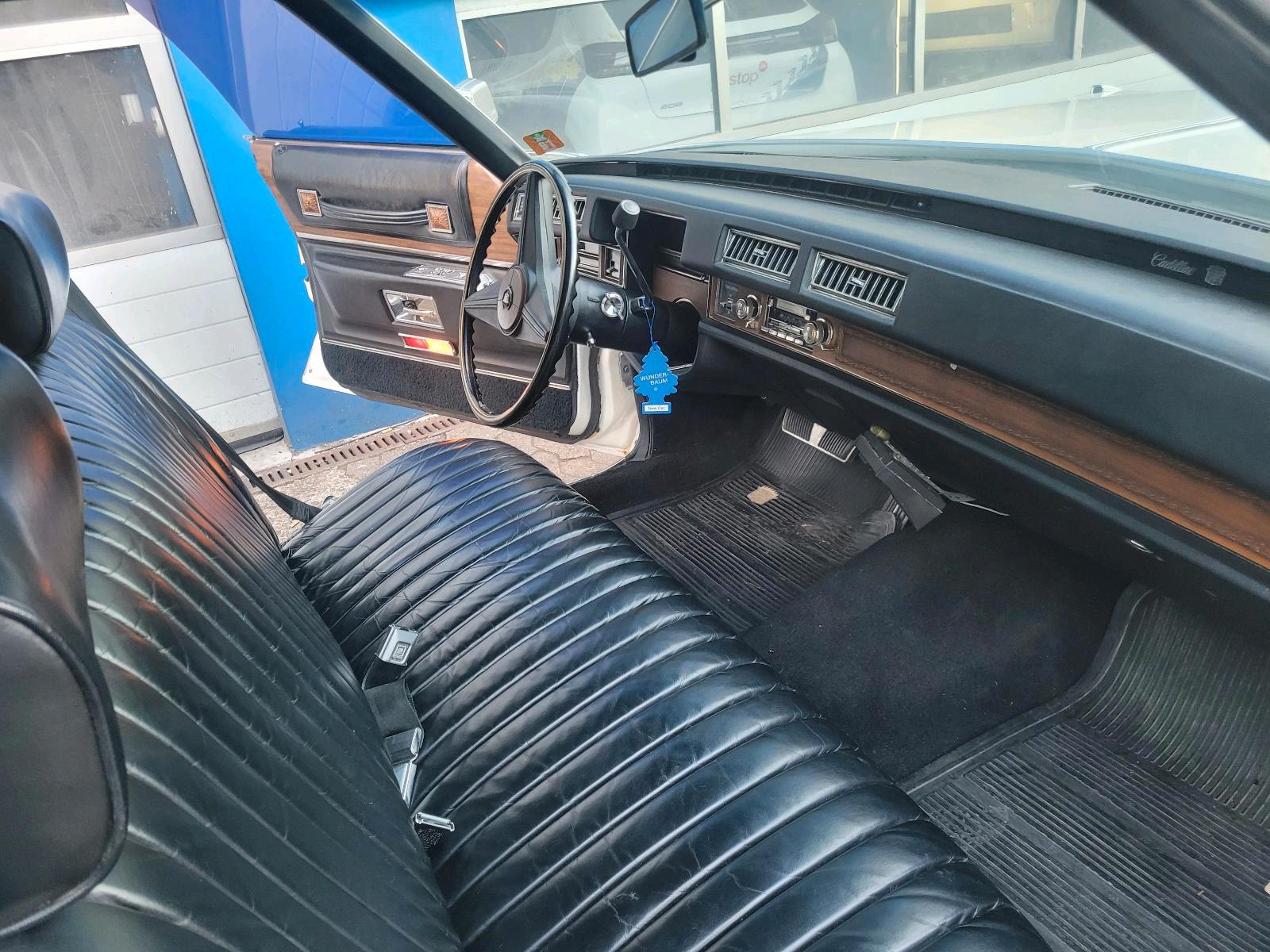 Hochzeitsauto / oldtimer / Cadillac Bild 4