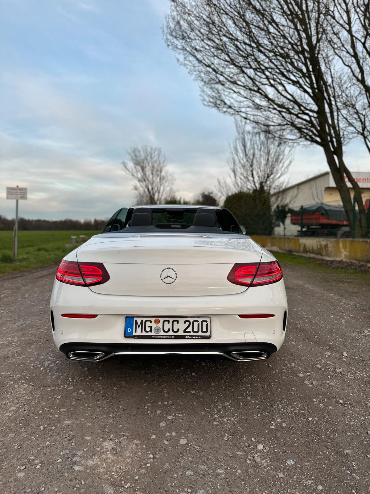 Mercedes-Benz Cabrio Bild 3