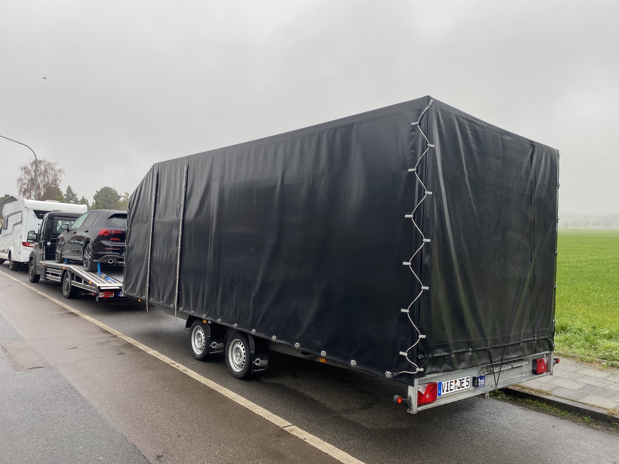 Geschlossener Kfz-transportanhänger 3T Bild 2