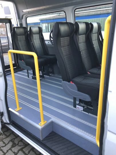 MB Sprinter MIT Rollstuhllift Bild 3