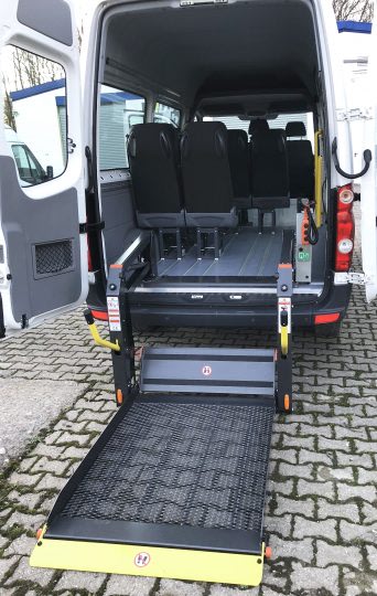 MB Sprinter MIT Rollstuhllift Bild 5