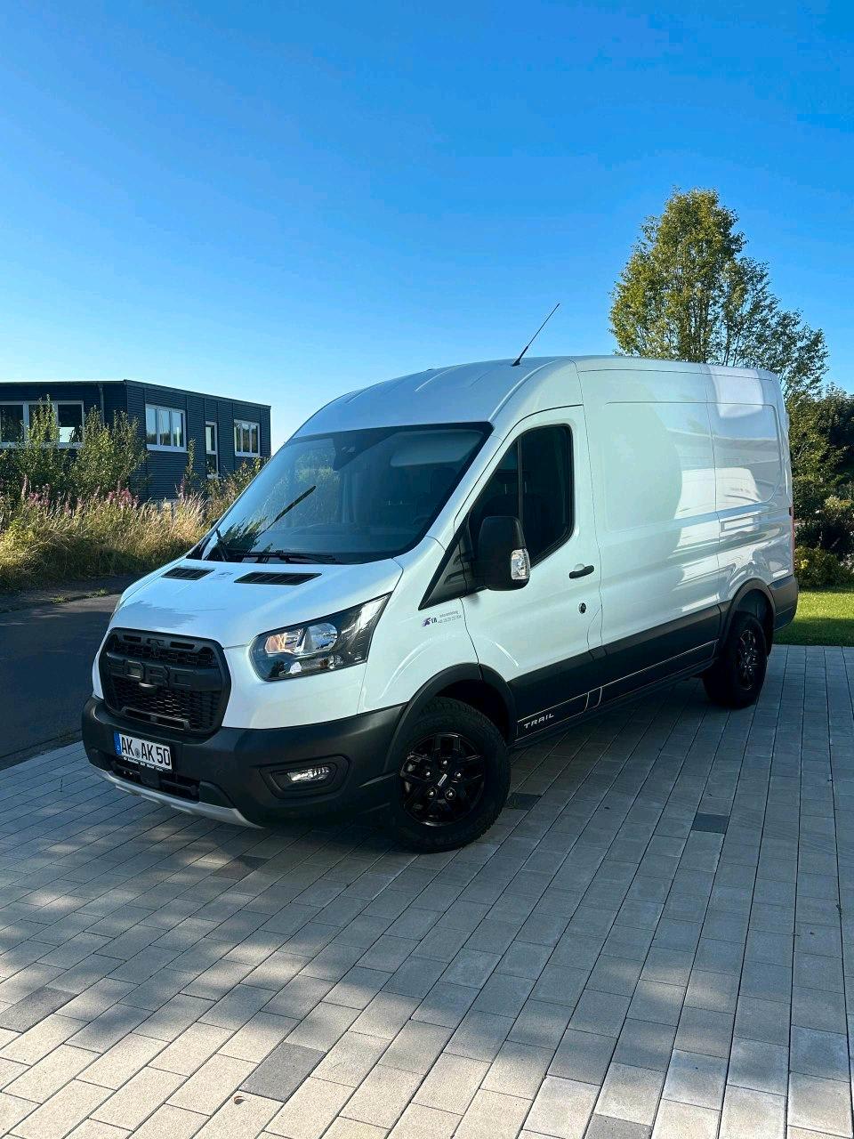 Mieten/Rent Ford Transit Trail Bild 2