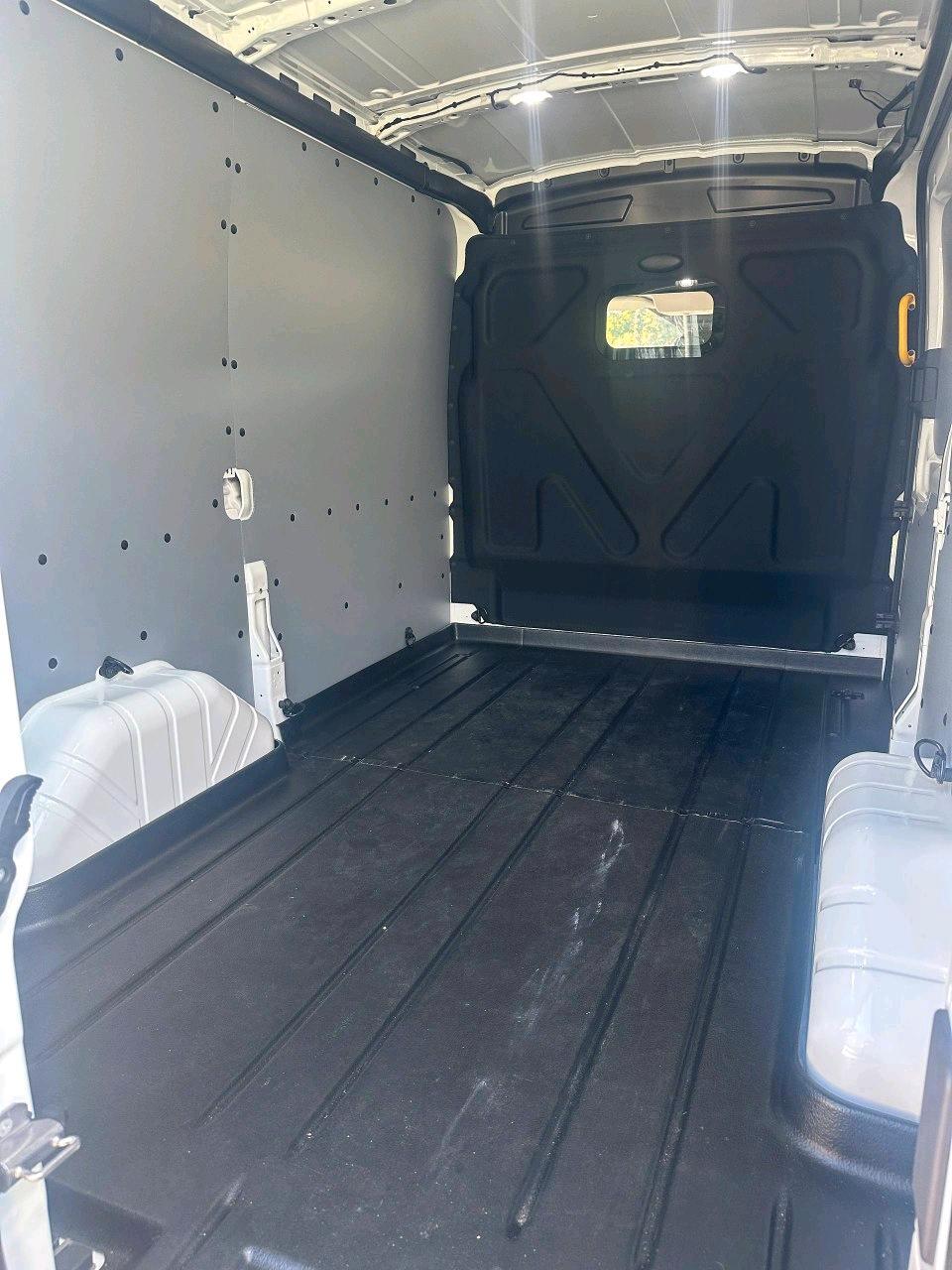 Mieten/Rent Ford Transit Trail Bild 4