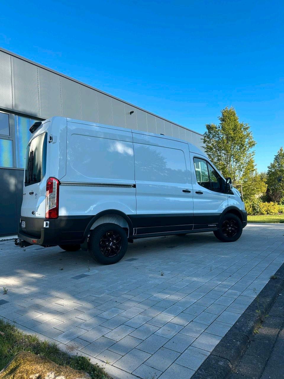 Mieten/Rent Ford Transit Trail Bild 5
