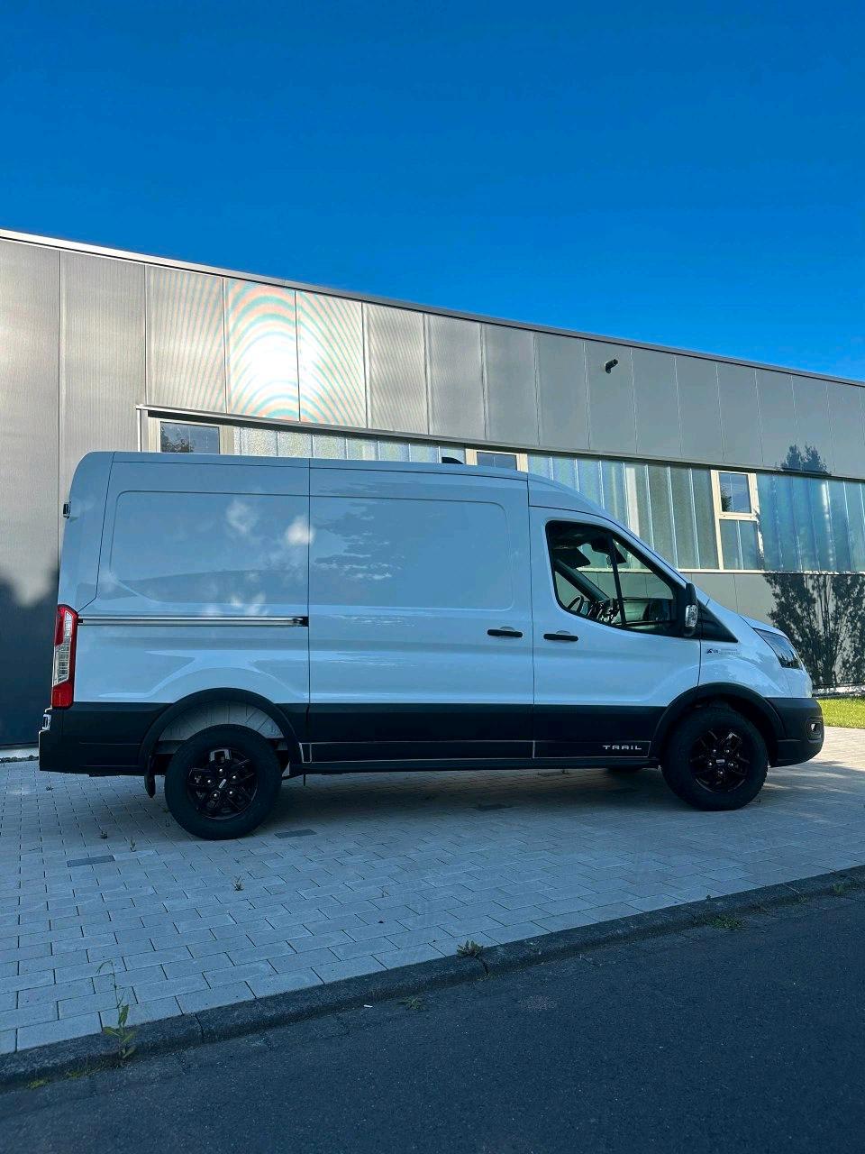 Mieten/Rent Ford Transit Trail Bild 6