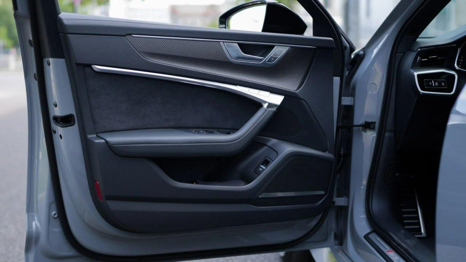 Audi Limousine Bild 6