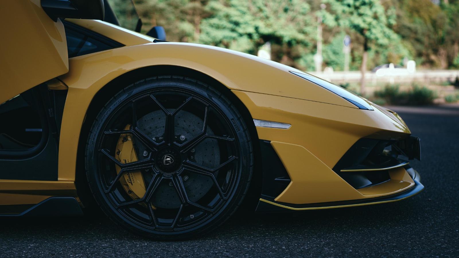 Lamborghini Sport Bild 6