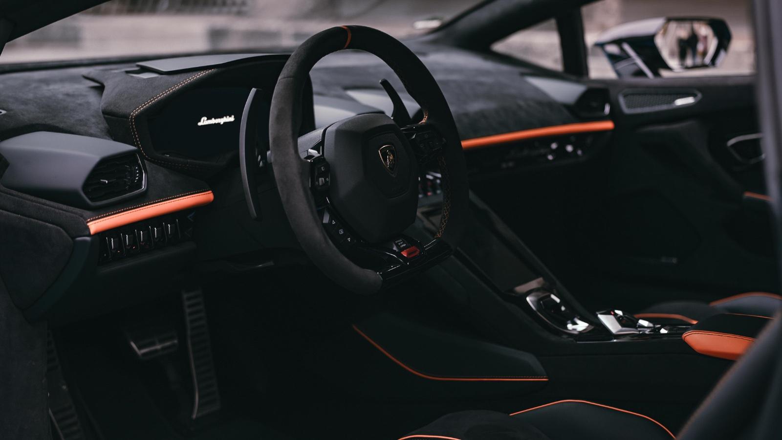 Lamborghini Sport Bild 3