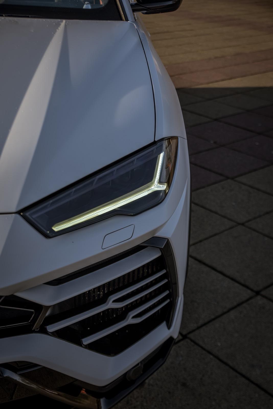 Lamborghini SUV Bild 4