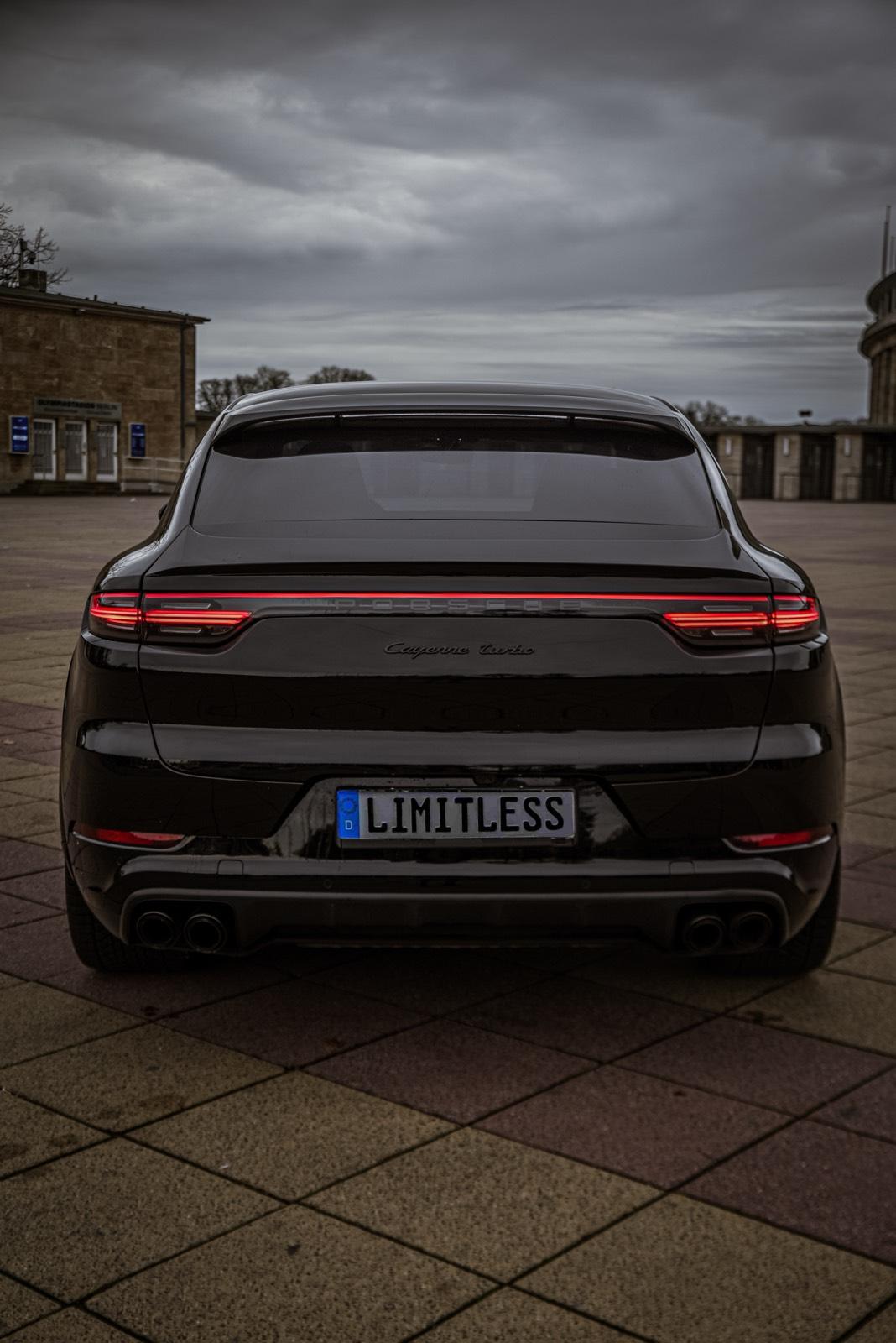 Porsche SUV Bild 3