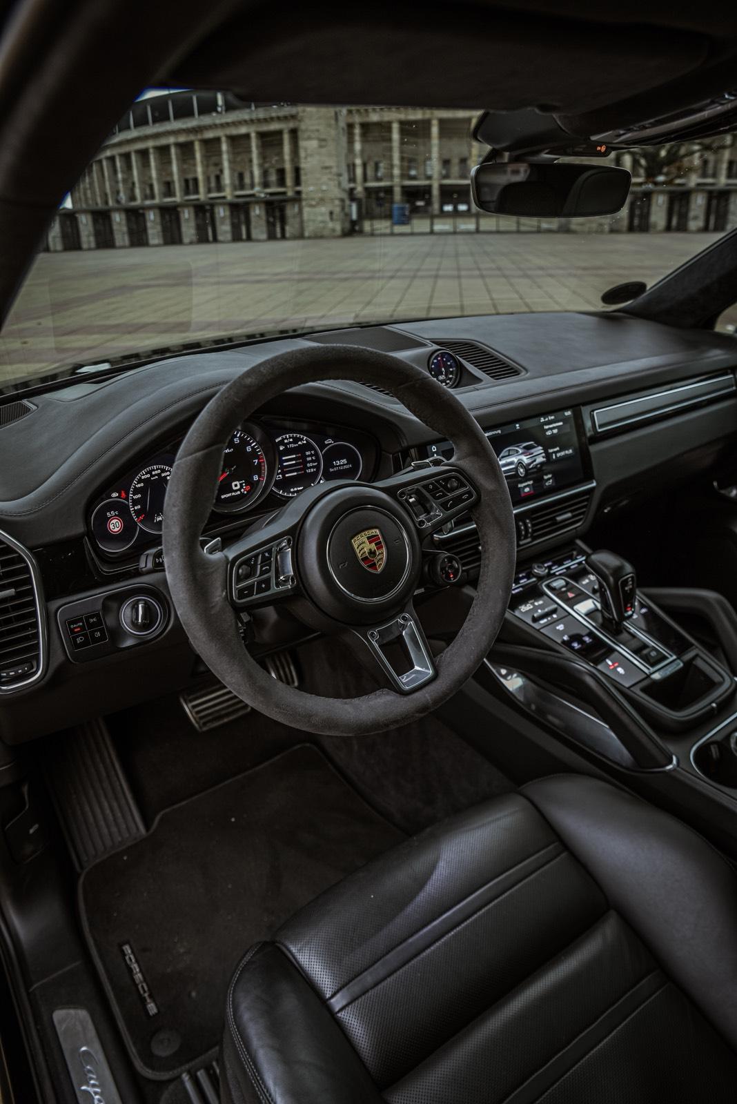 Porsche SUV Bild 4