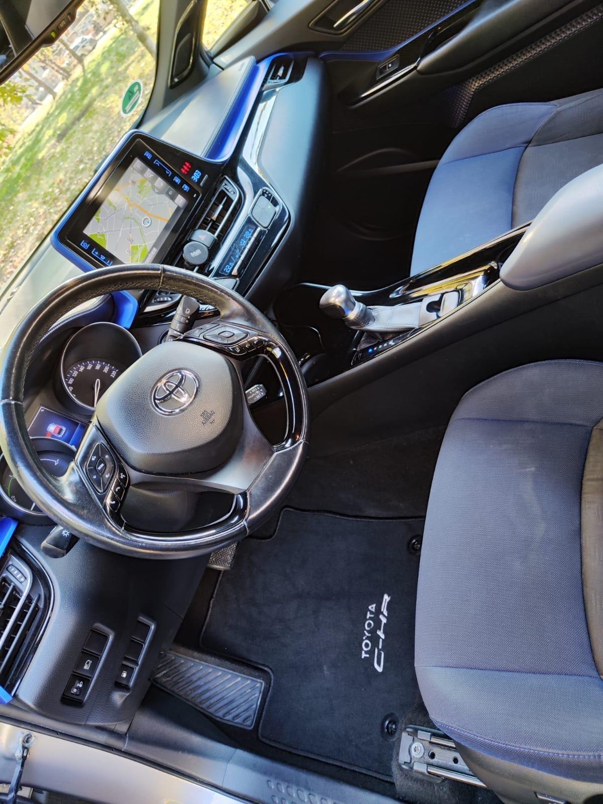 Toyota SUV Bild 6