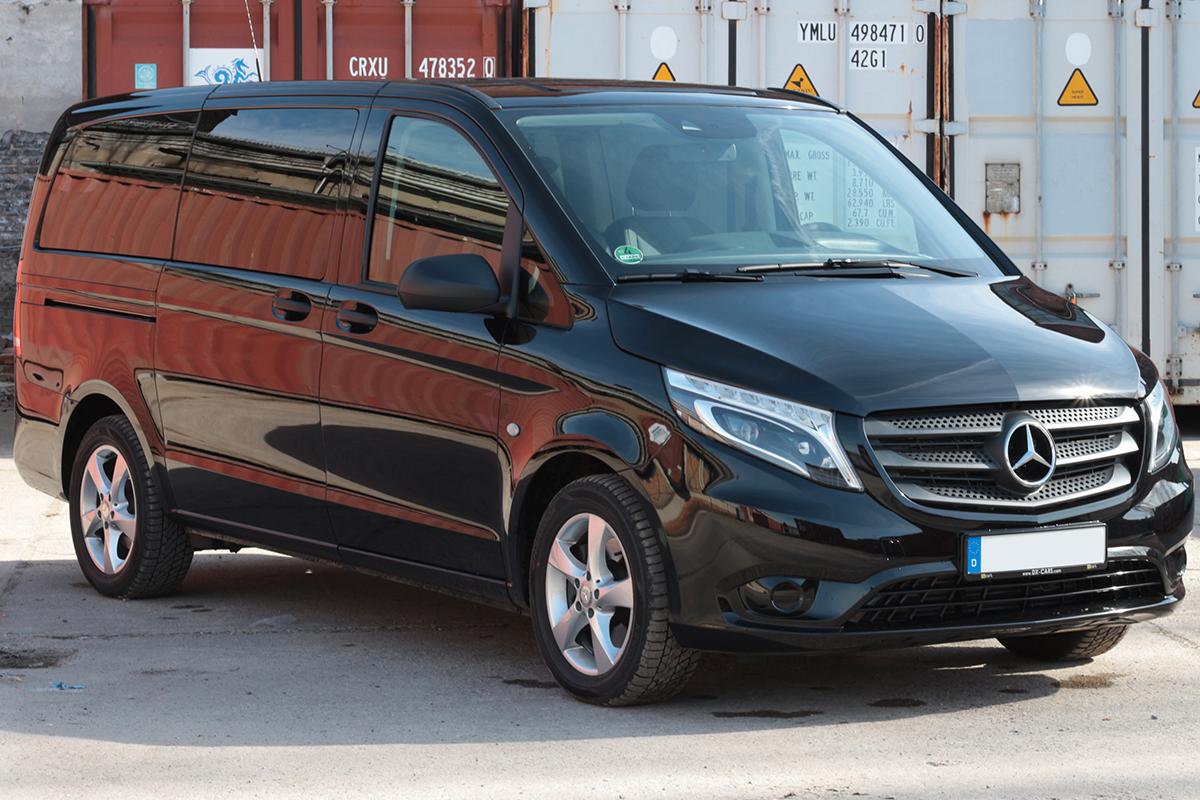 Mercedes-Benz Kleinbus Bild 3