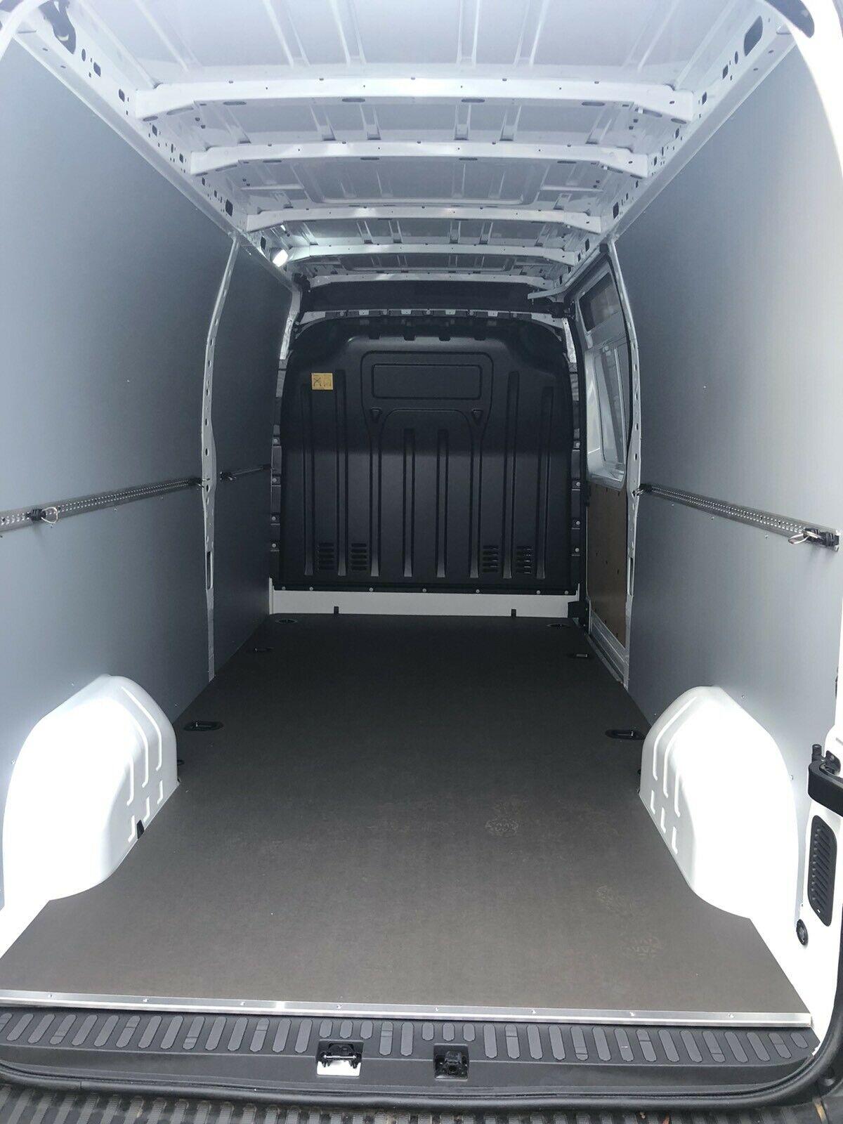 Rent a Van 100€ für 24 Stunden 200km frei keine… Bild 4