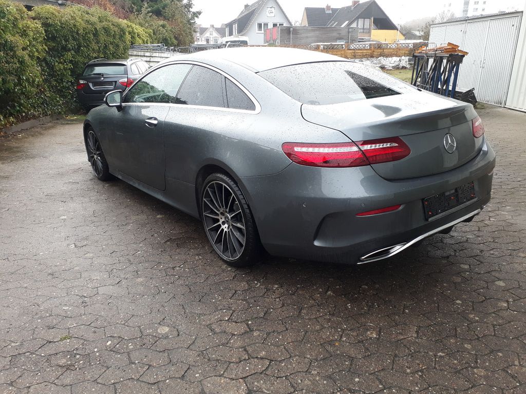 Mercedes-Benz Coupé Bild 5