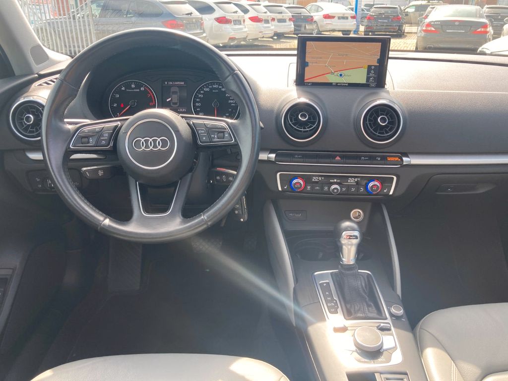 Audi Limousine Bild 3