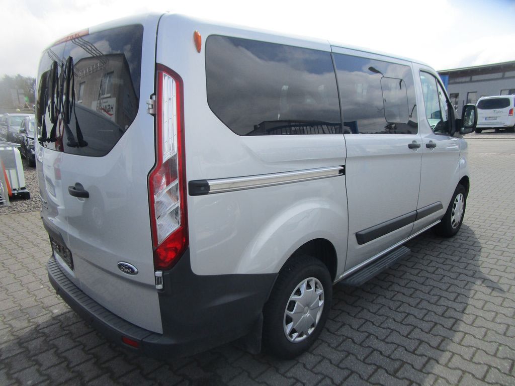 Ford Kleinbus Bild 3