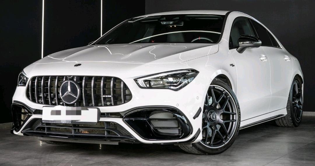 Mercedes-Benz CLA Sport Bild 2