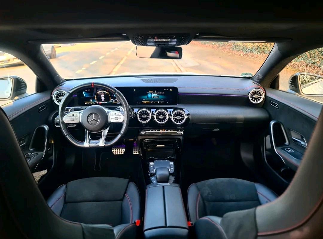 Mercedes-Benz CLA Sport Bild 3