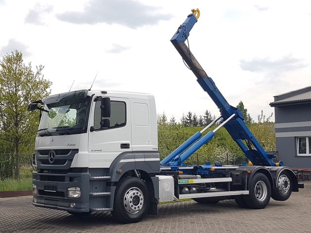 Mercedes-Benz · Container
