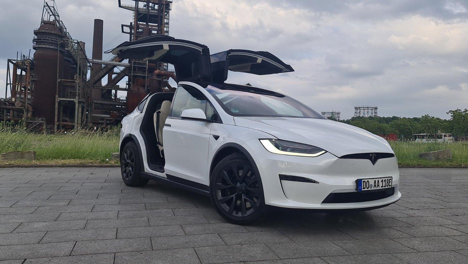 Tesla Model X Plaid 1020 PS Dortmund