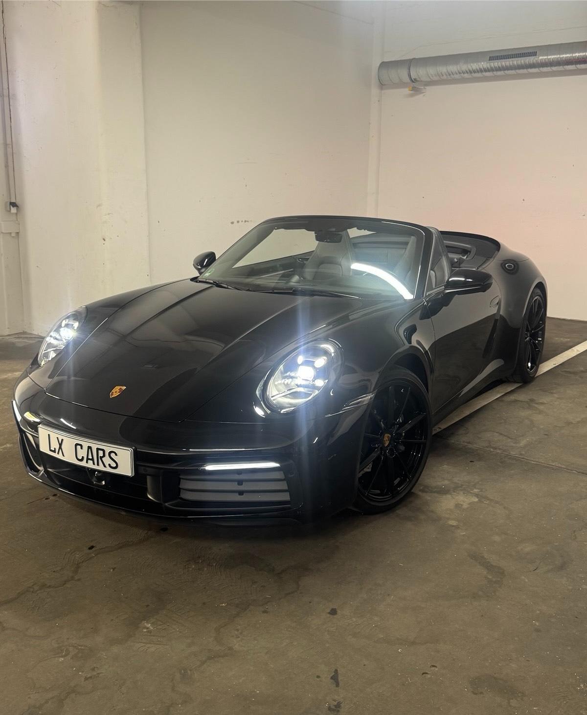 PORSCHE 992 911 CABRIO DÜSSELDORF MIETEN LEIHEN MIETWAGEN SPORTWAGEN