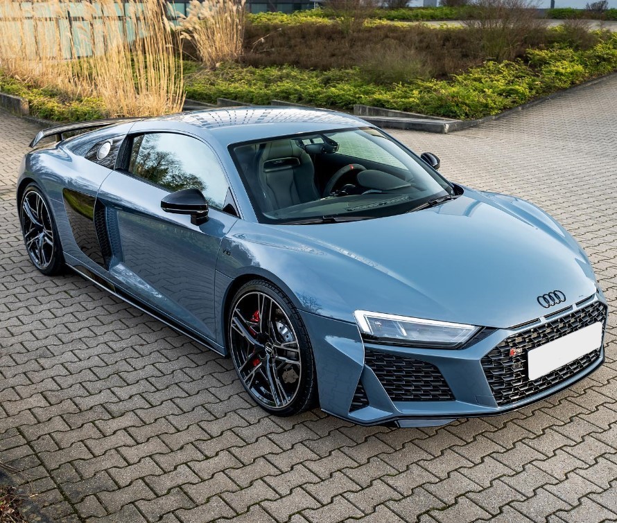 Audi R8 V10 RWD mieten in Berlin