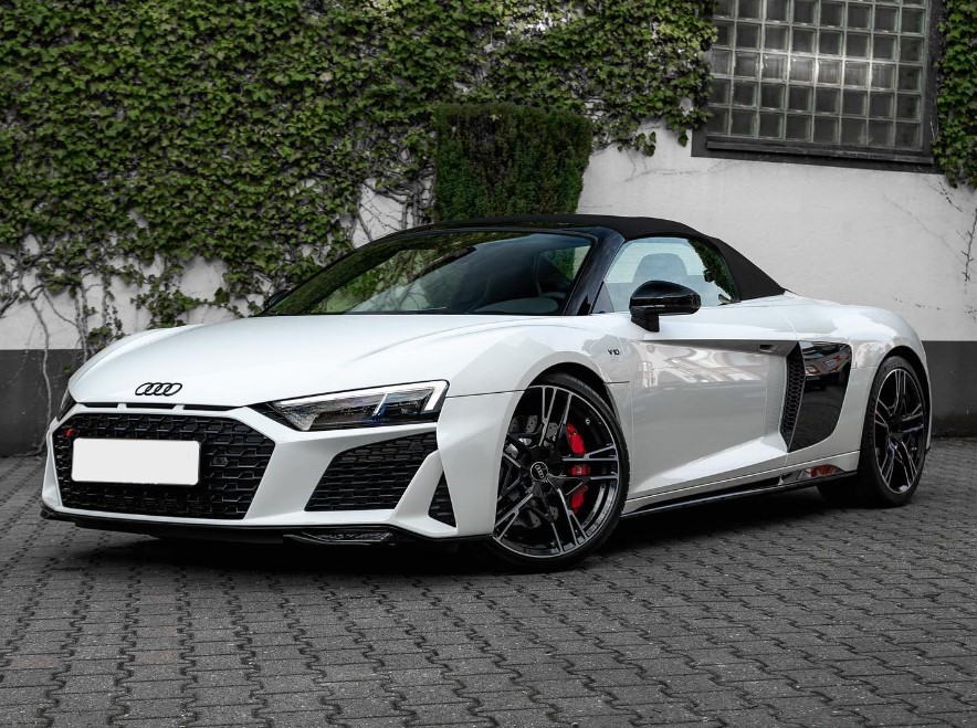 Audi R8 V10 Spyder mieten in Berlin