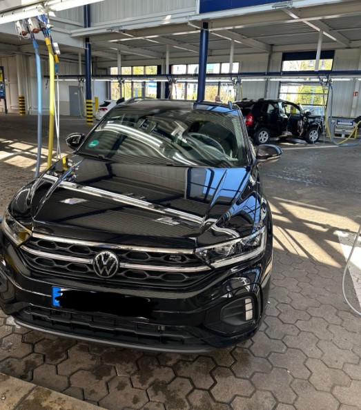 SALE! VW T-Roc SUV Langzeit AutoAbo mieten in Köln Autovermietung