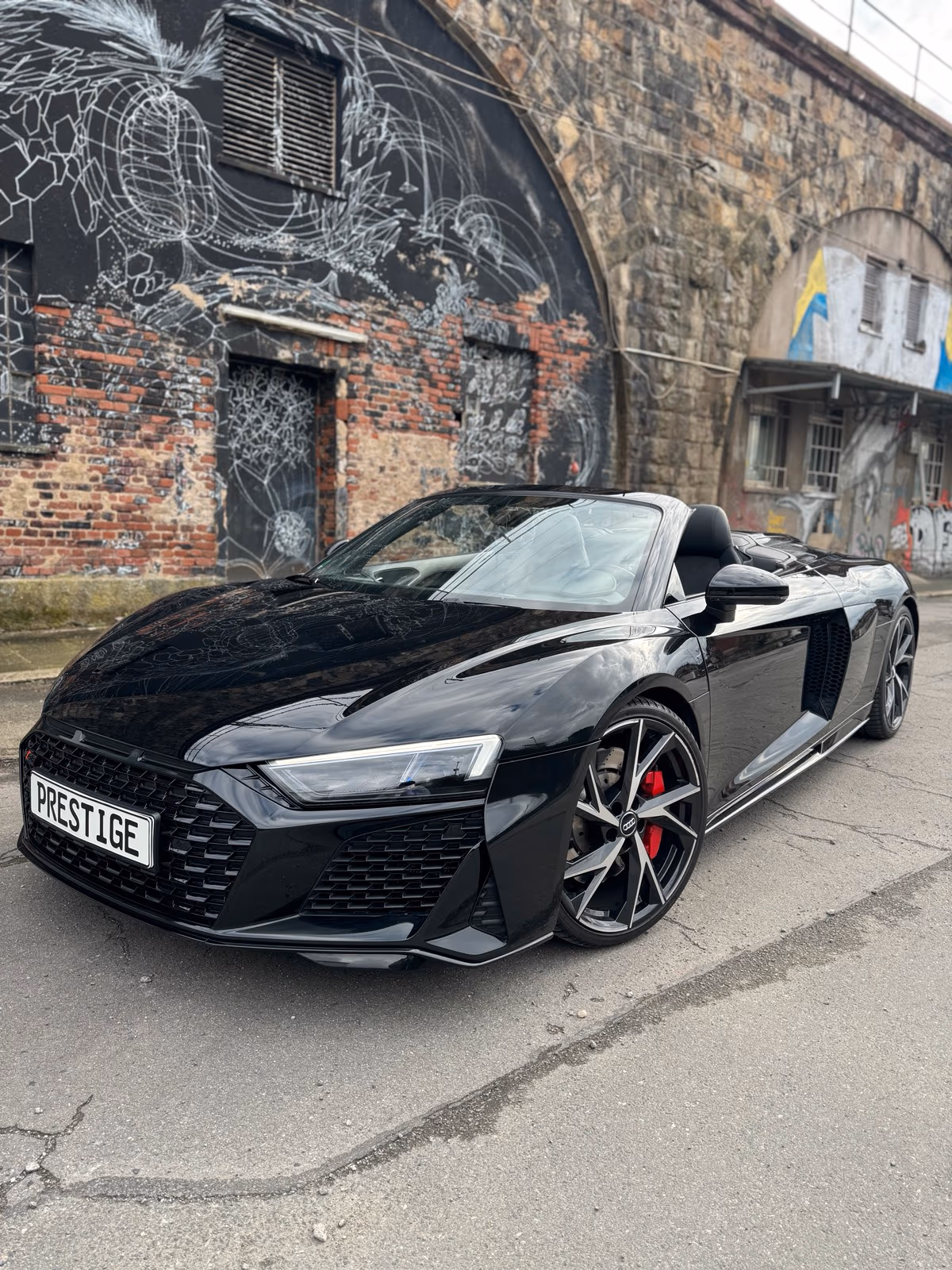 AUDI R8 V10 SPYDER MIETEN LEIHEN MIETWAGEN SPORTWAGEN LEIHWAGEN CABRIO FACELIFT