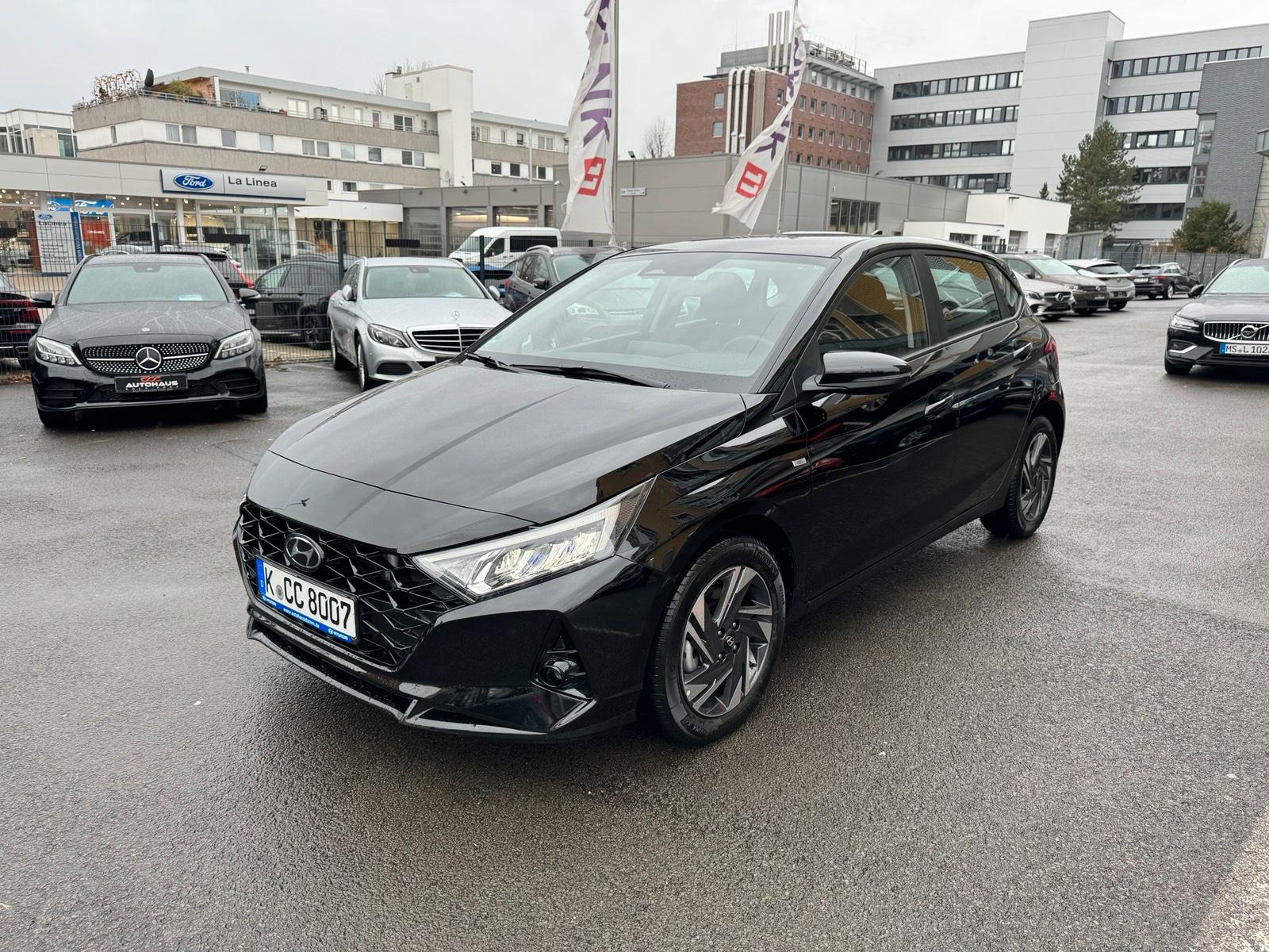 Hyundai i20 / Automatik / Autovermietung / Auto mieten / Köln