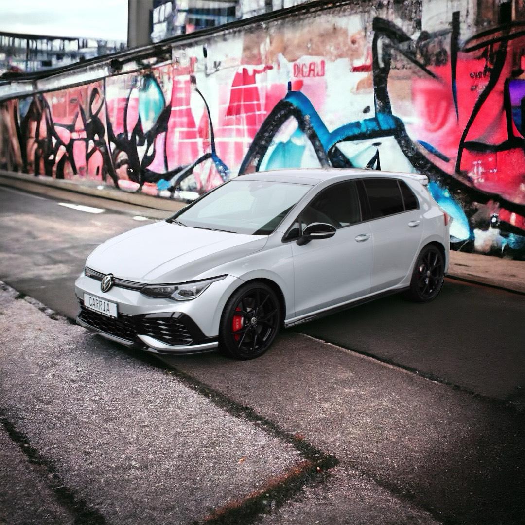 VW Golf 8 GTI Clubsport 300PS mieten Mietwagen Sportwagen