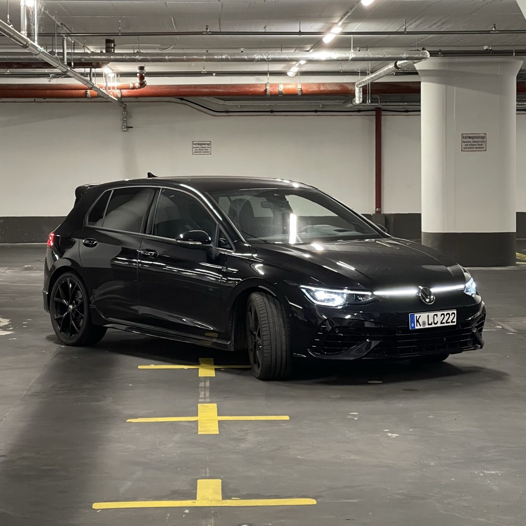 VW Golf 8 R Performance