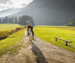 Passeggiata a cavallo tra i borghi delle Giudicarie