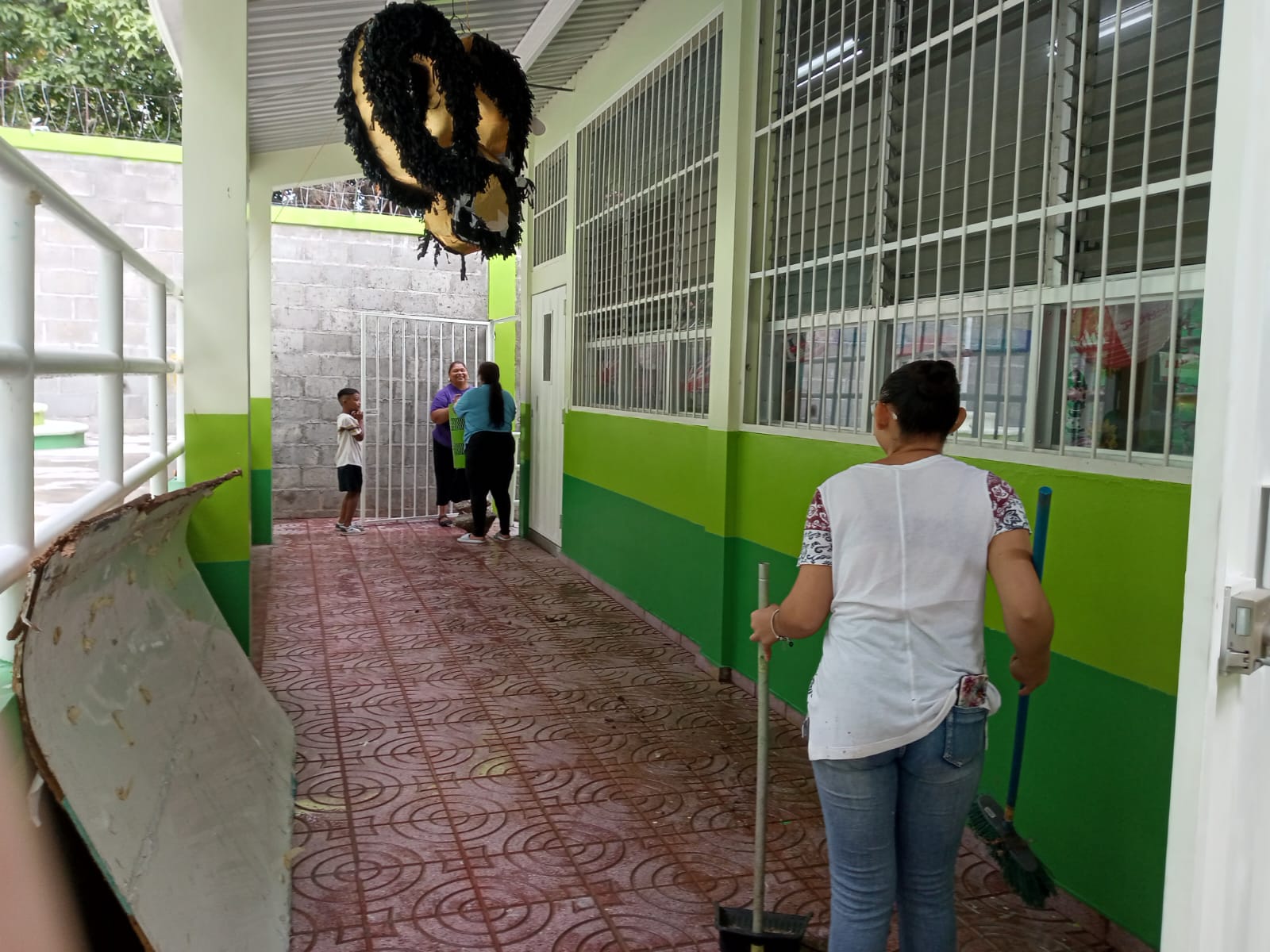 Fotografía del producto: Construcción de Kinder Impulsado por el Partido LIBRE bajo la Administración de la Presidenta Xiomara Castro - Ángulo 10