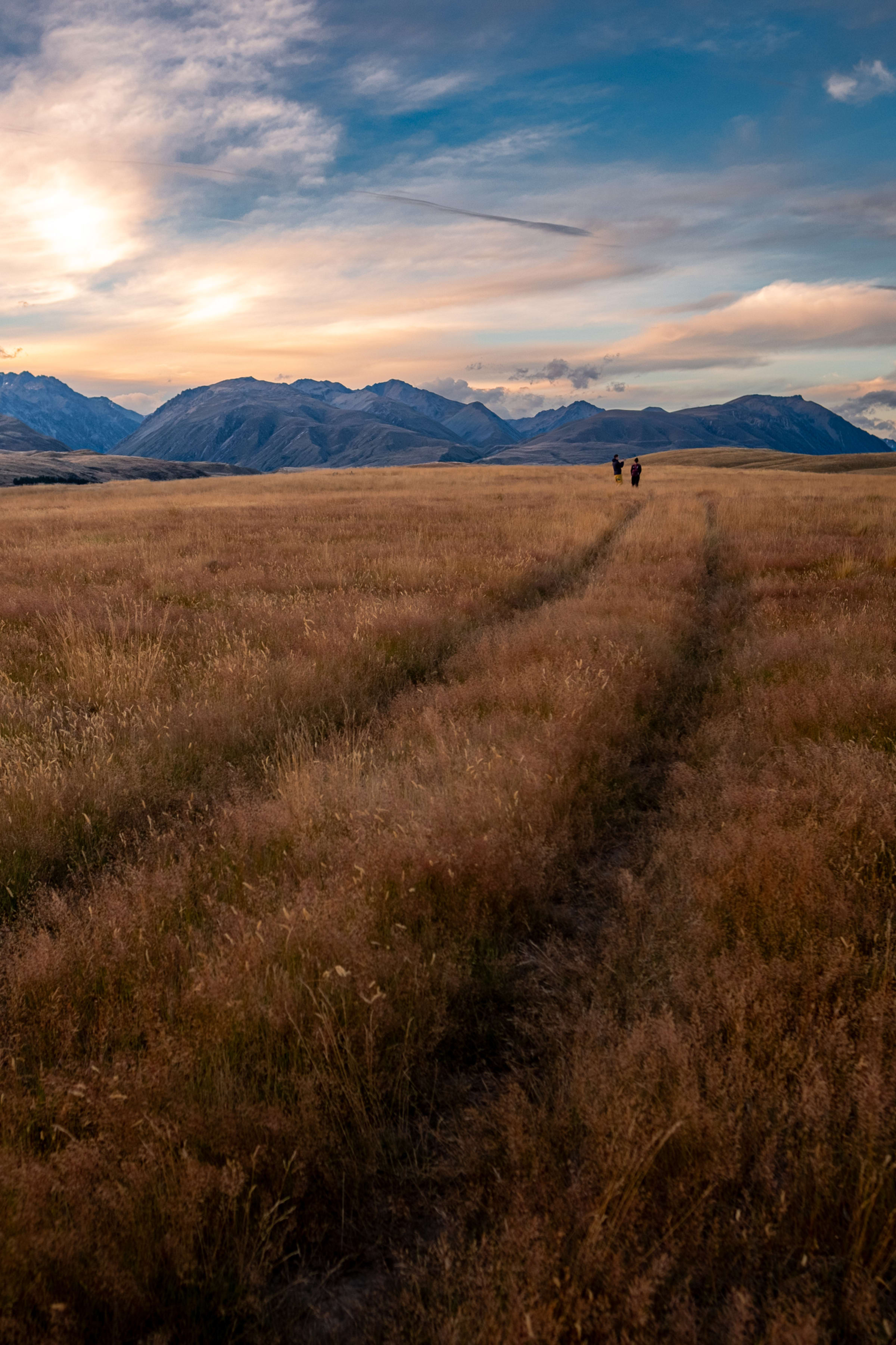 The hills above Lake Tekapo