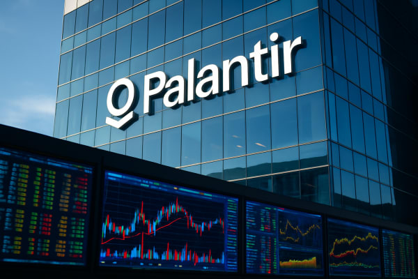 Palantir Beats Q2 Estimates as AI Contract Wins Accelerate