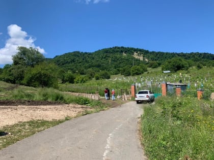 В селе Мужичи Ингушетии выполняется поэтапная реконструкция кладбища
