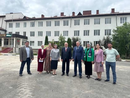 Партдесант «Единой России» в рамках Народной программы провел мониторинг капитального ремонта лицея-детского сада г. Магас