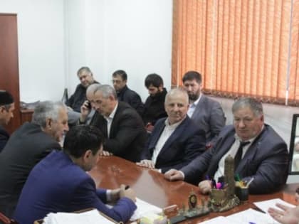 Мэр Малгобека провел еженедельное расширенное совещание