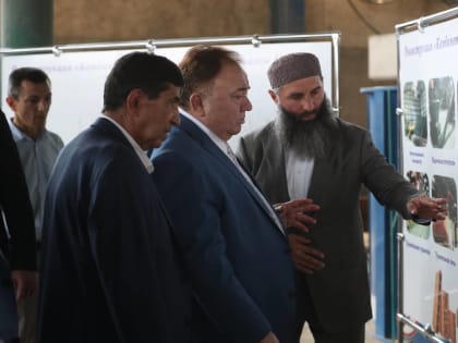 М-А. Калиматов посетил комбинат строительных материалов «НЕОН»