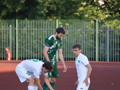 Футболисты Назрановского «Ангушта» сыграли на выезде вничью с махачкалинским «Динамо-Дагестан»