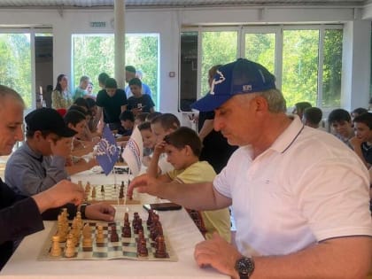 Единороссы Ингушетии провели в Малгобеке турнир по шахматам и шашкам