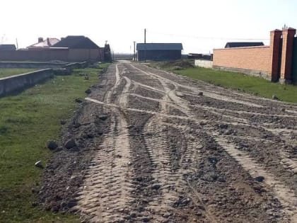 Мэрия Малгобека благоустраивает городские улицы